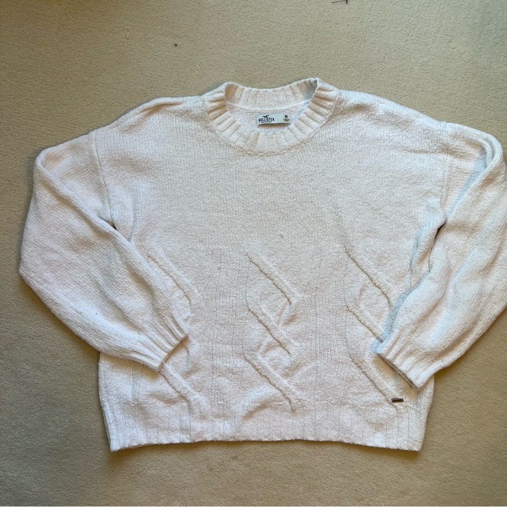 * $5 with $15+ bundle * Hollister ivory cotton blend sweater